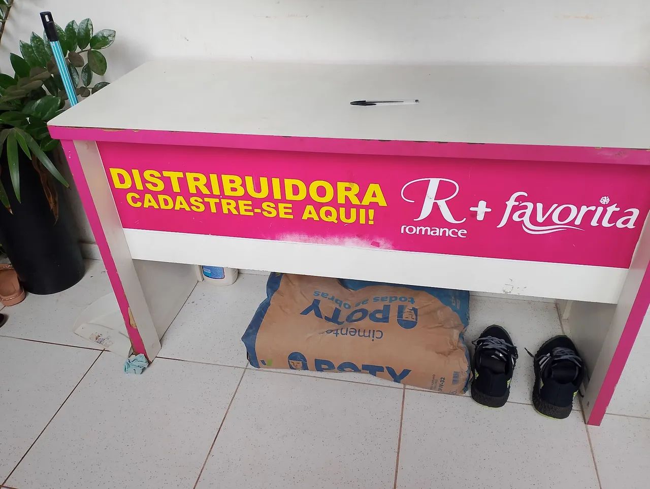 Mesa de escritório em ótimo estado - Foto 2