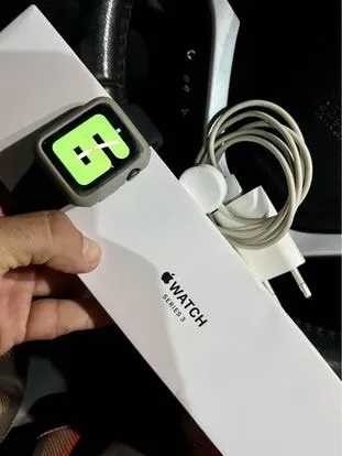 Apple Watch Série 3 42mm (Gps + Celular)