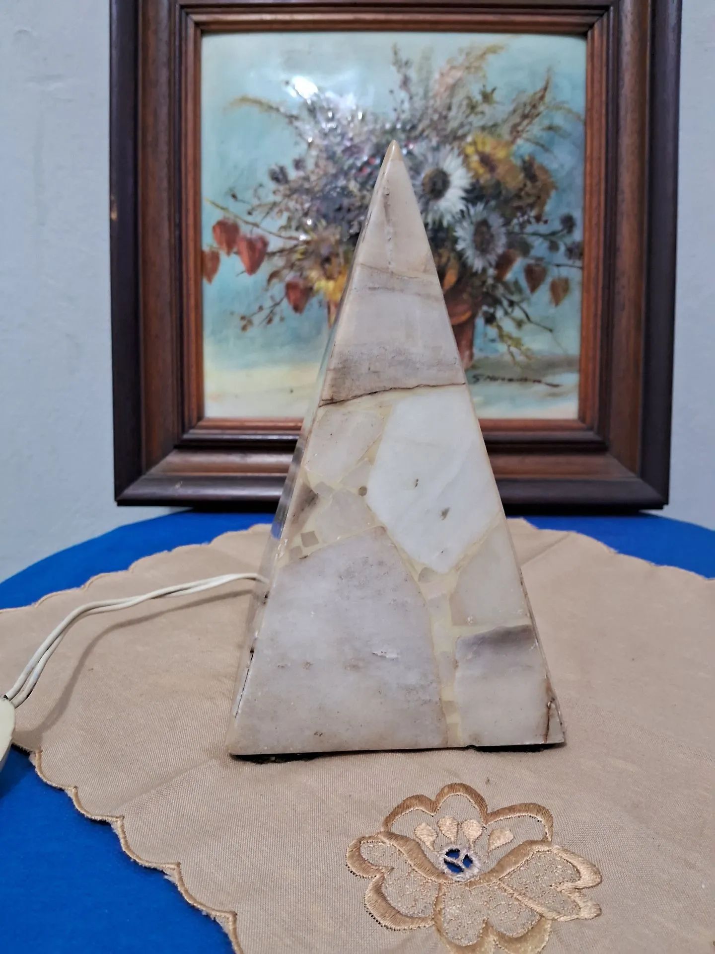 Antiga luminária em forma de pirâmide em placa de Mármore  - Foto 5