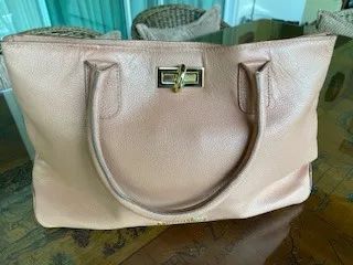 Bolsa Raphaella Booz, em perfeito estado