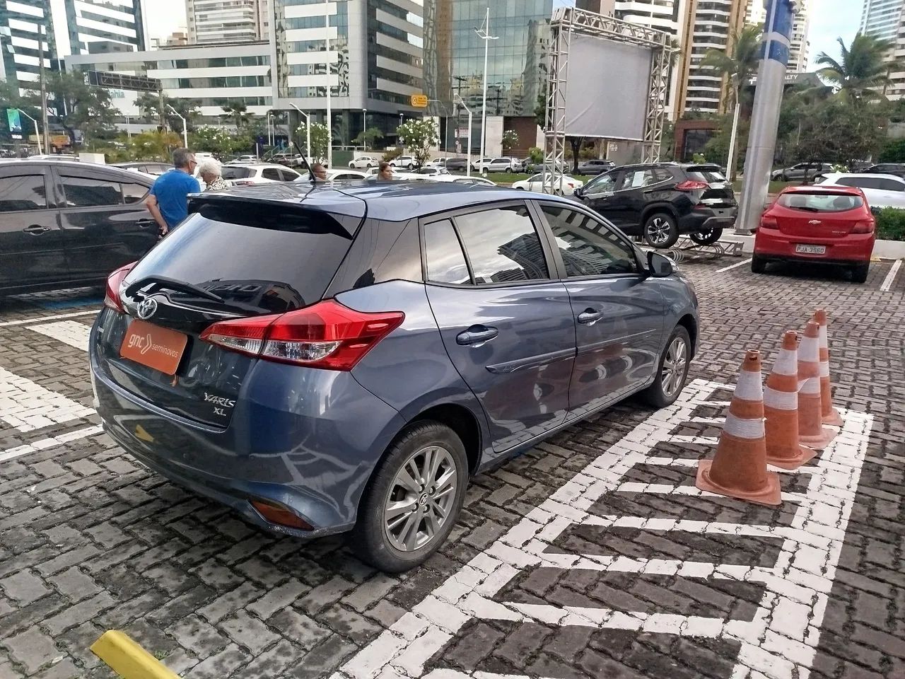 YARIS XL PLUS AT - Foto 3