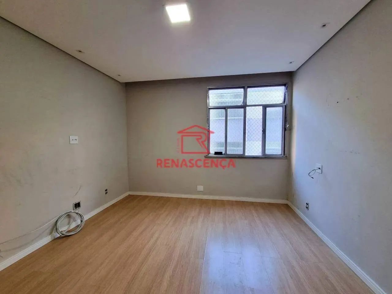 Apartamento com 2 Quartos na rua da Portela! - Foto 3