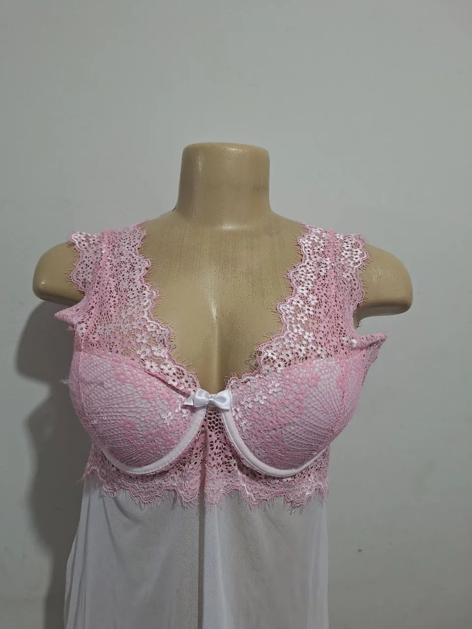 Camisola sensual com detalhes em renda rosa - Foto 2