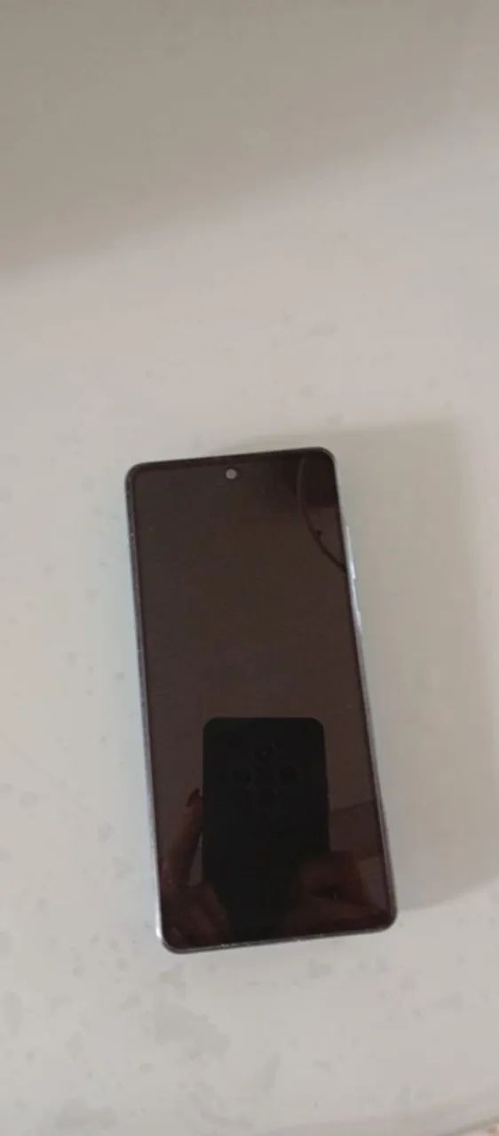 Samsung A72 novo, sem nenhum arranhão, vai com 1 capa preta e 2 películas nova