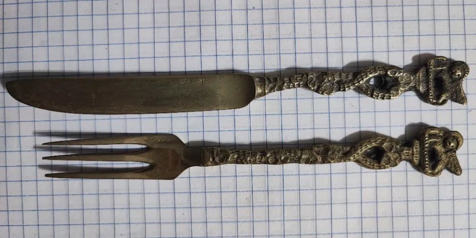 Antigo Talher Gótico em Alpaca Argentino... sobremesa  - 15cm...  valor do par. 