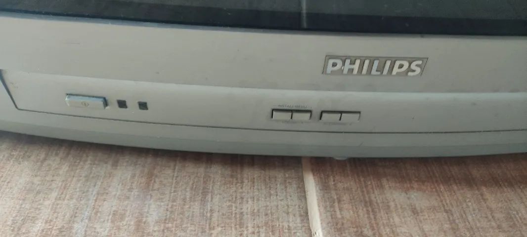 TV 29 PHILIPS RETRÔ + CONTROLE + CABOS. IDEAL PARA JOGOS, DVD E VIDEO CASSETE - Foto 3