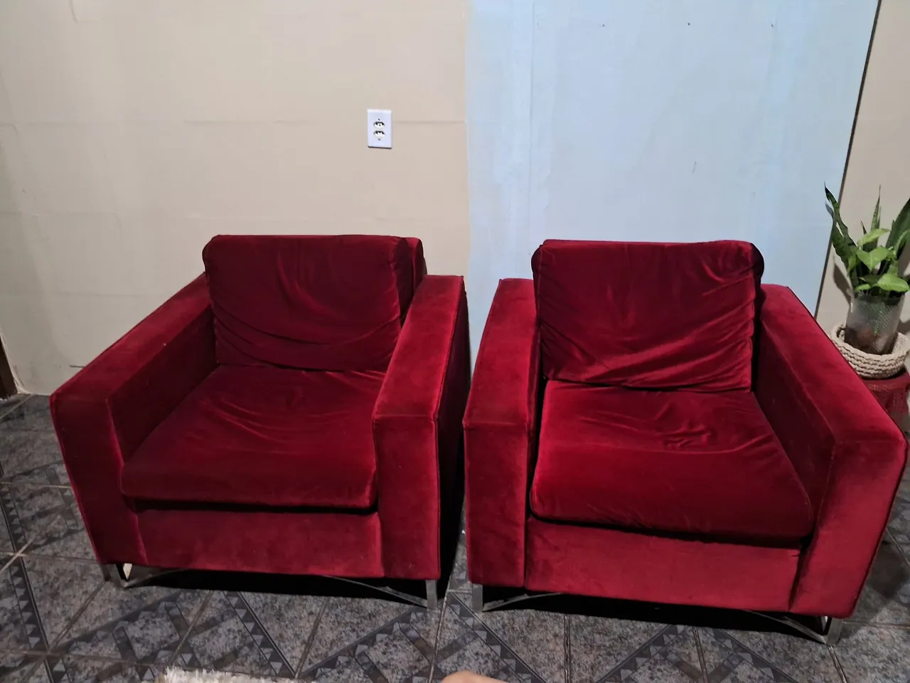 Poltronas de Veludo Vermelho Elegantes