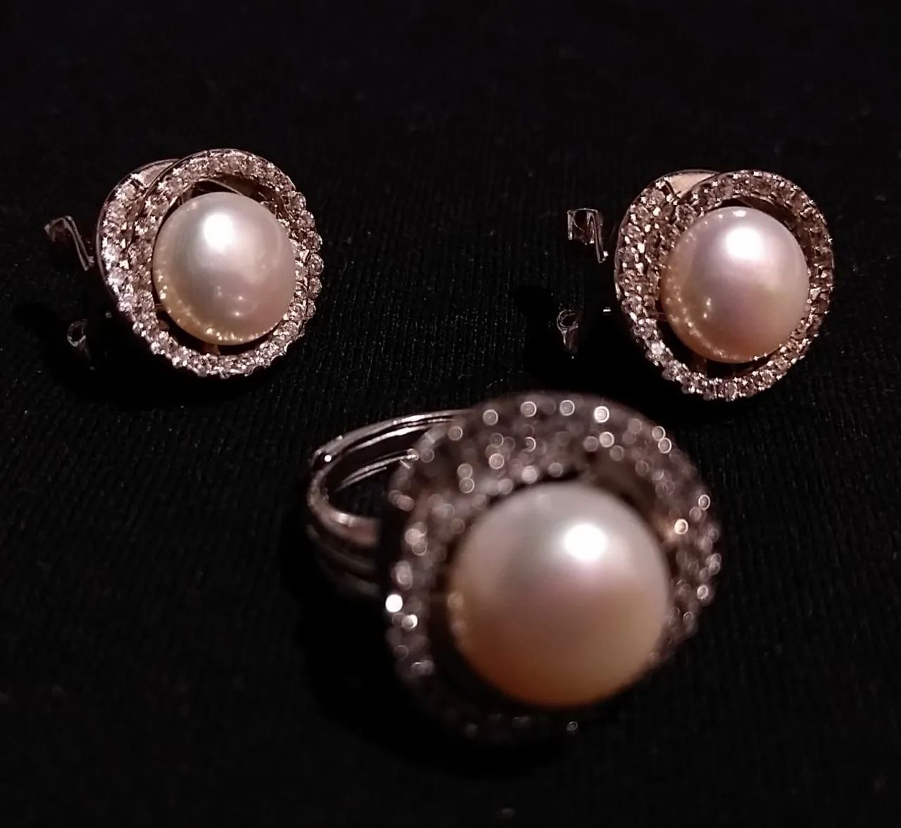 Conjunto Brincos e Anel de Prata 925 e Pérolas Naturais 