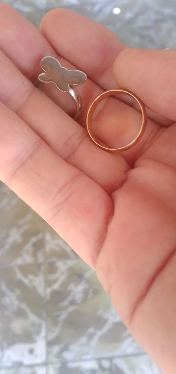 Aliança  rommanel  tam 22 e outra gratis