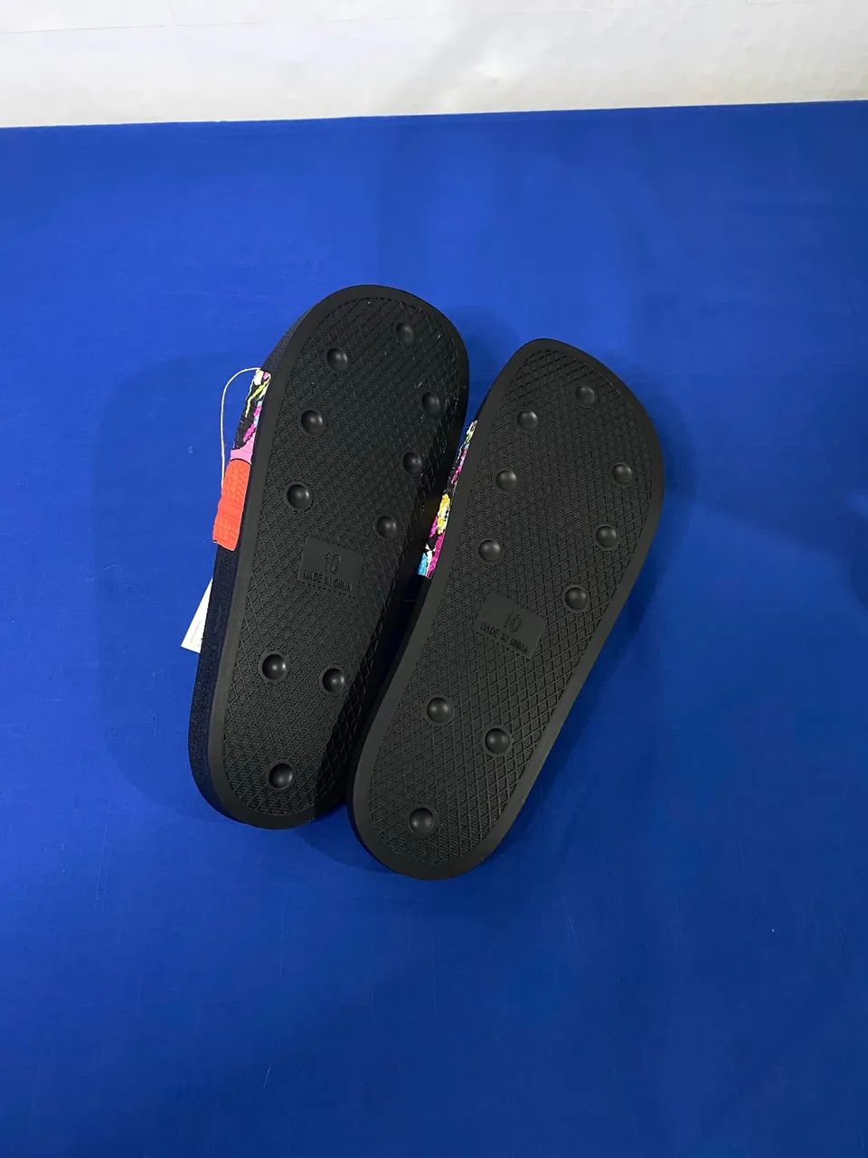 Slide Adidas adilette (collab especial) - Foto 5
