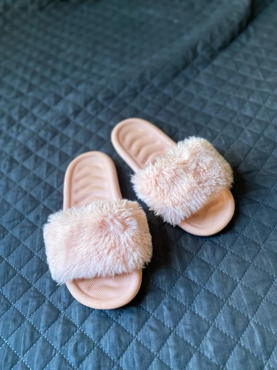 Chinelos Rosa com Pelúcia - Conforto e Estilo!