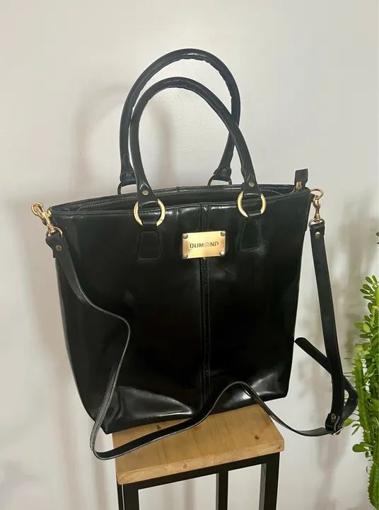 Bolsa grande couro envernizado preta!  - Foto 2