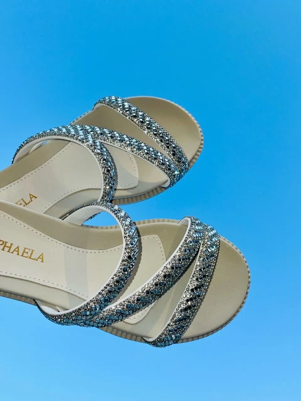 Papete off-white com strass 