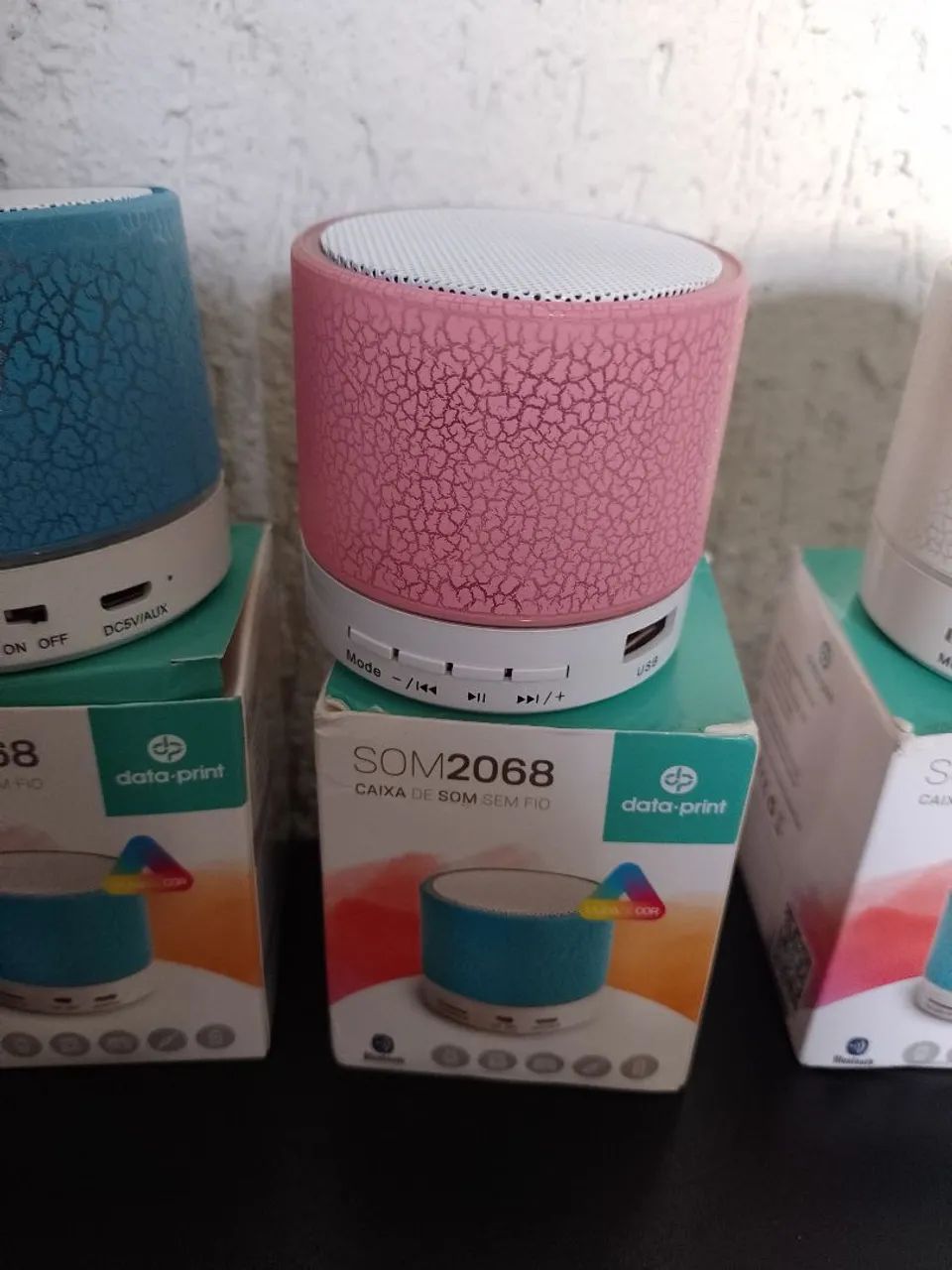 Caixa de Som Bluetooth Portátil com LED - SOM2068 - Novas - Foto 3
