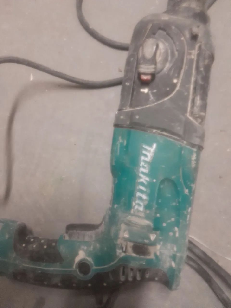 Martelo Perfurador Rompedor Makita HR2470 - Foto 3