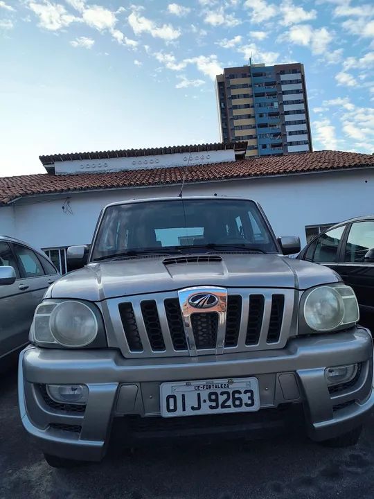 Mahindra Scorpion GLX SUV 2012