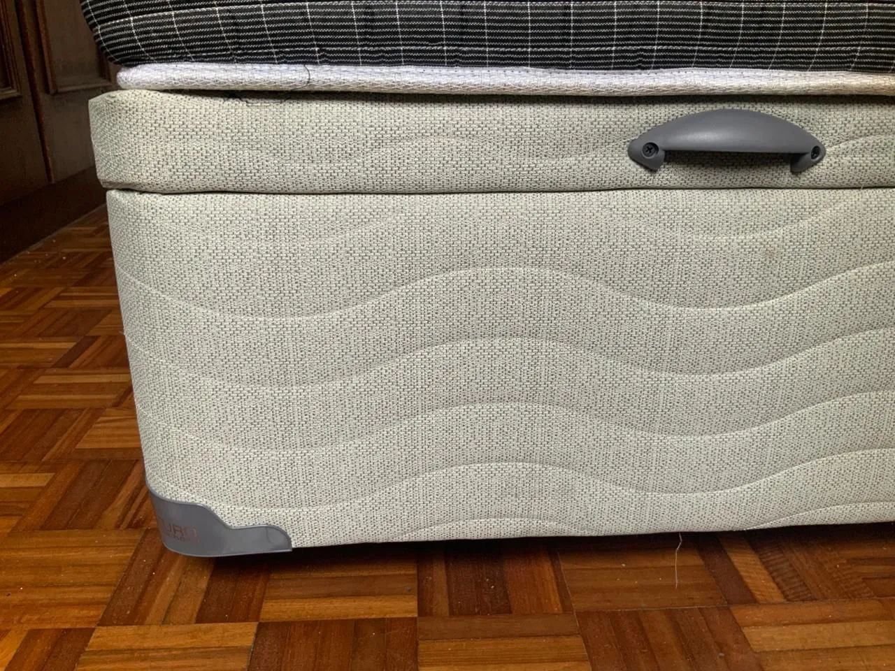 Cama Baú Box Casal Euro Colchões Linho Gênova Matelassê e Colchão  - Foto 3