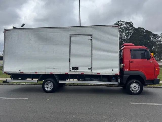 Volkswagen Delivery  8.160  2017 Baú 6,20x2,50 - Foto 3