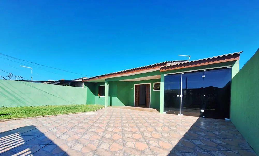 Alugo casa na praia de Cidreira Anual sem mobília.