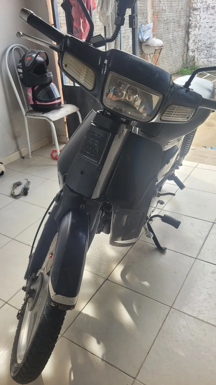 OPORTUNIDADE: Vendo ou troco 50cc muito bem conservada,mais detalhes veja no anúncio.