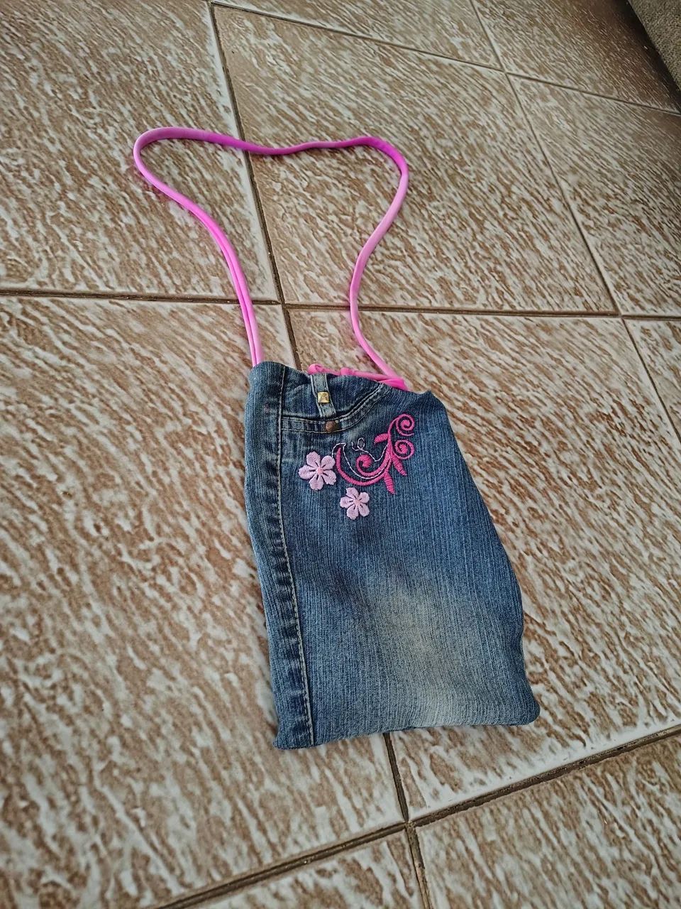 Bolsa Jeans Artesanal com Detalhes em Renda - Foto 5