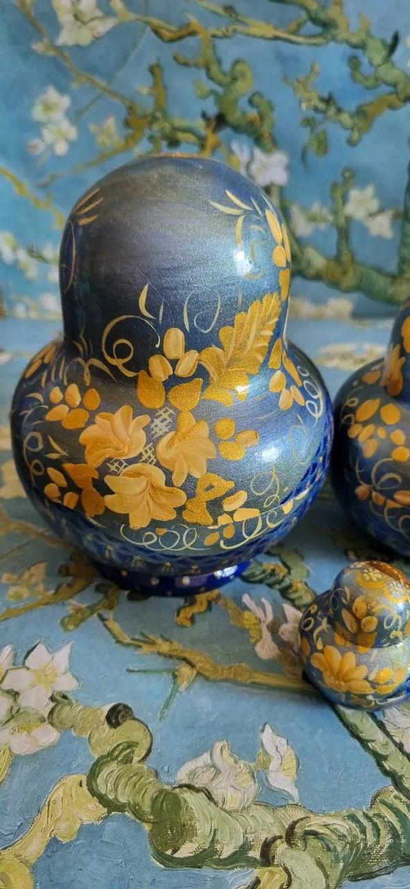 Boneca de madeira russa (Matryoshka) com dez bonequinhas encaixadas dentro dela. Nova - Foto 6