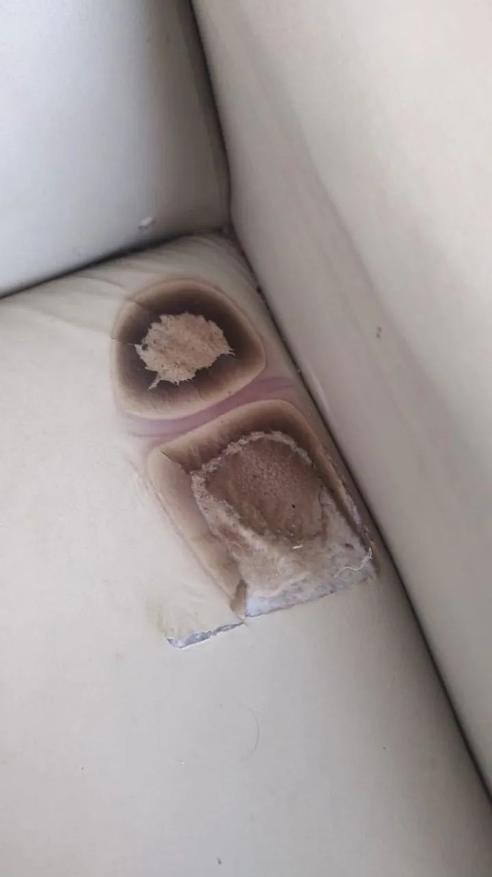 Sofá 64385786313857121