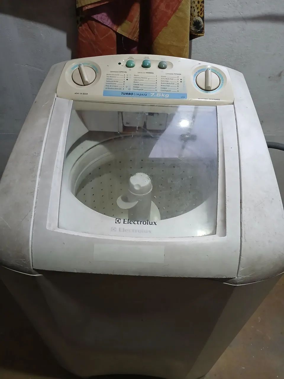 Máquina de Lavar Electrolux Turbo Limpeza 7,5kg