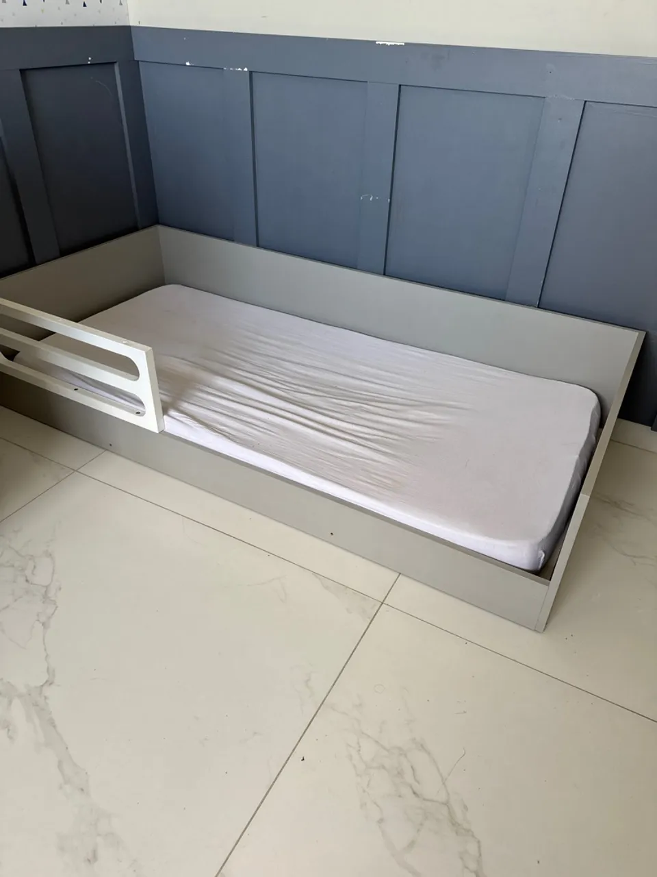 Cama infantil montessoriana