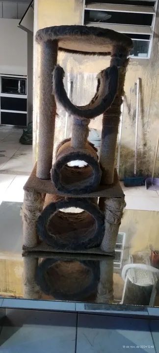 Casinha arranhador para gato em ótimo estado! - Foto 2