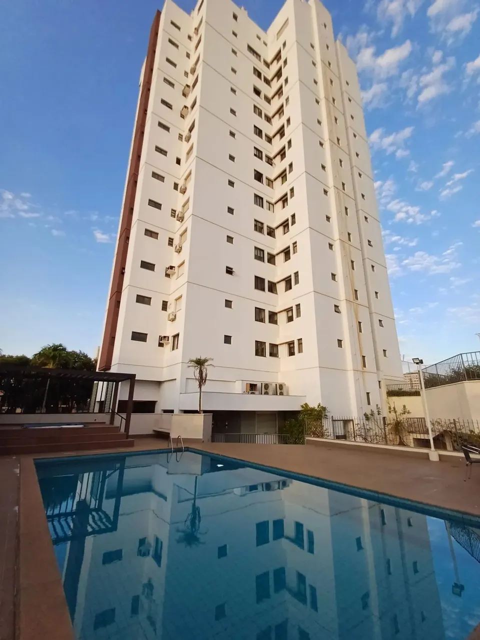 Apartamento tipo para venda com 3 quartos, sendo 3 suítes, 201.96m²