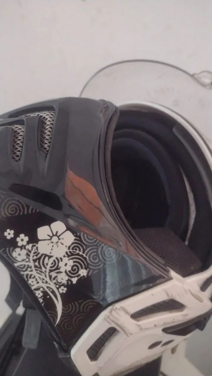 Capacete de Motocicleta - Estiloso e Seguro - Foto 3