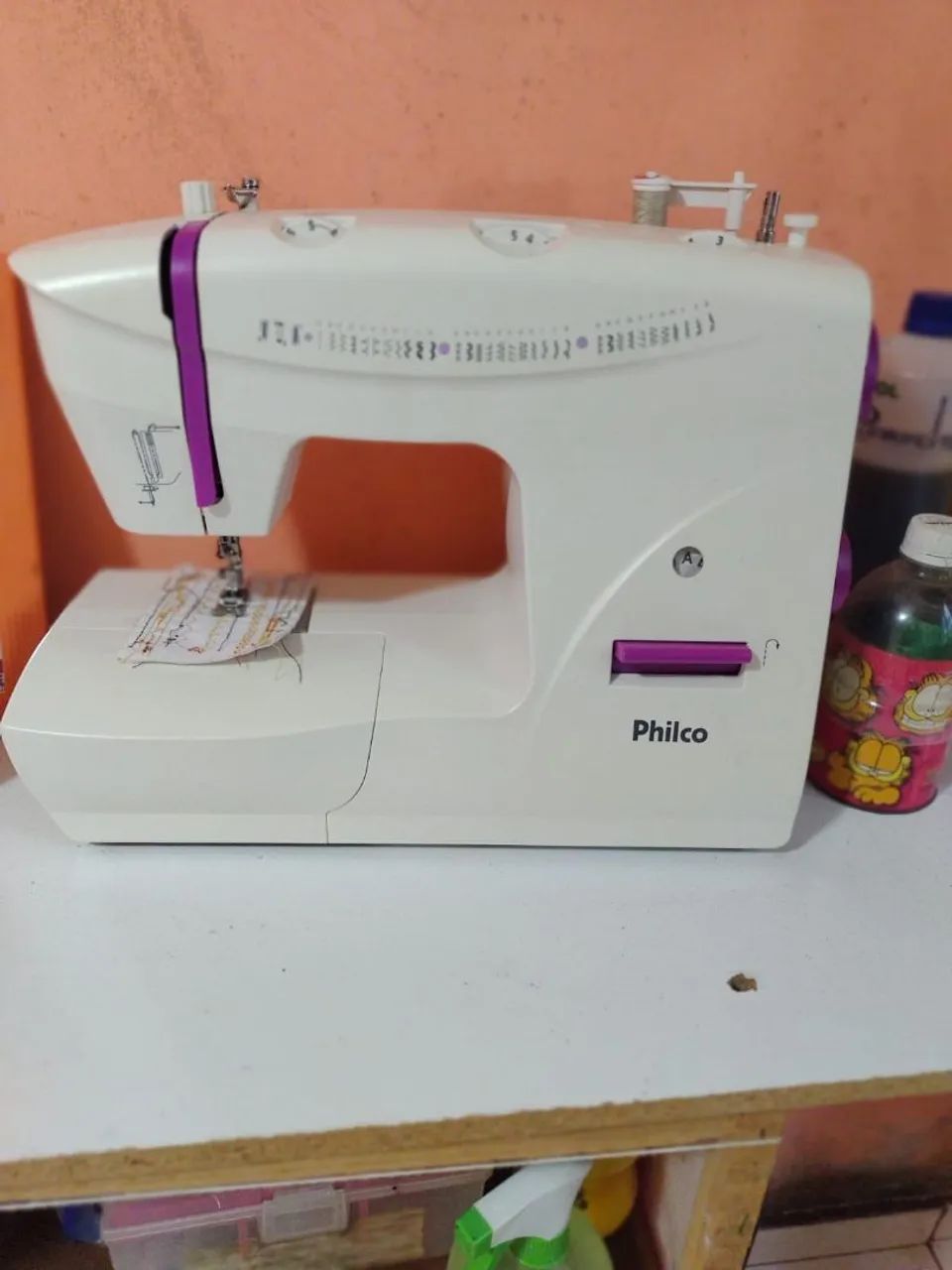 Máquina de costura64319596204417120