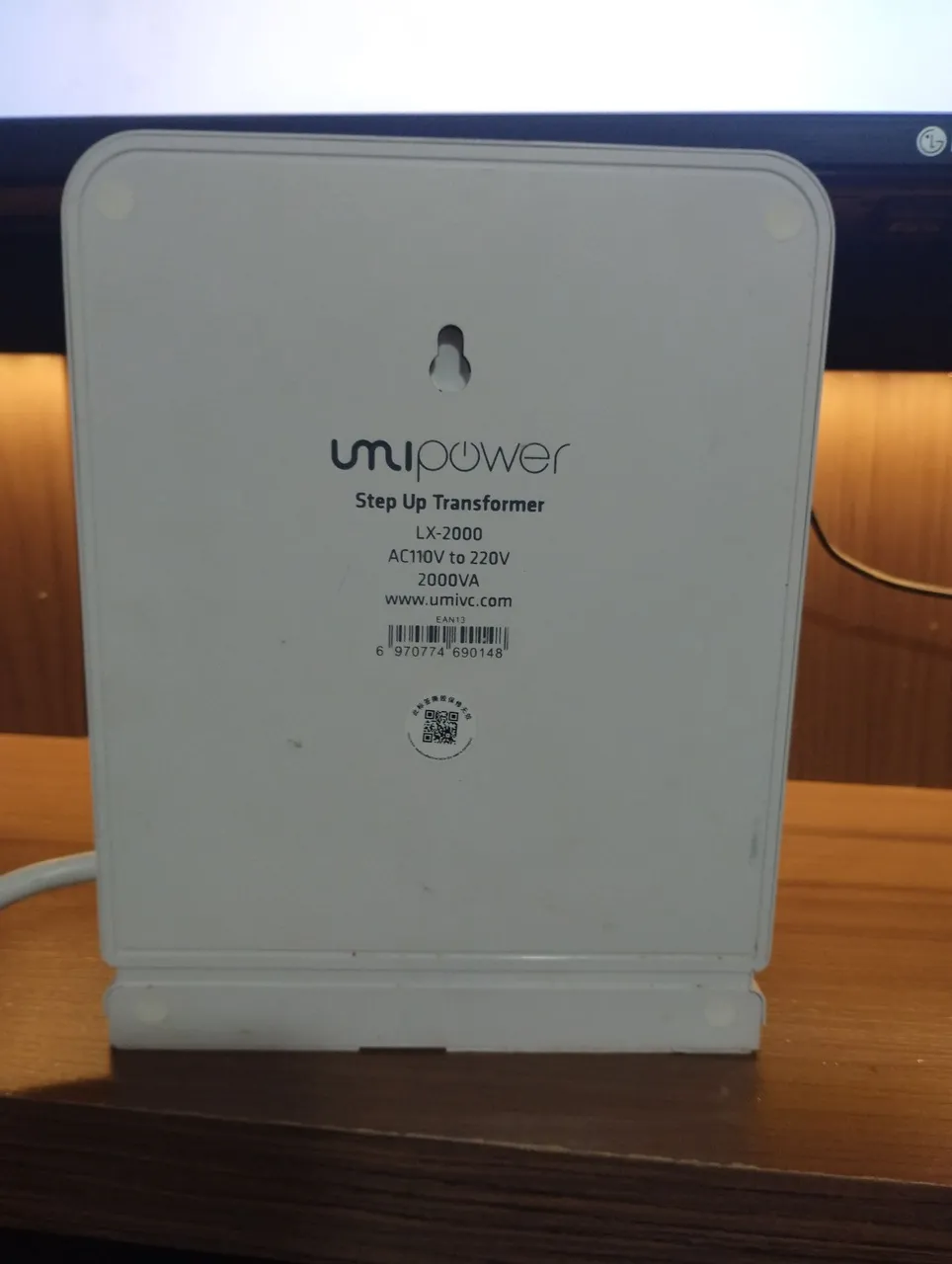 Transformador de Voltagem 2000VA - LX-2000 - UMIpower