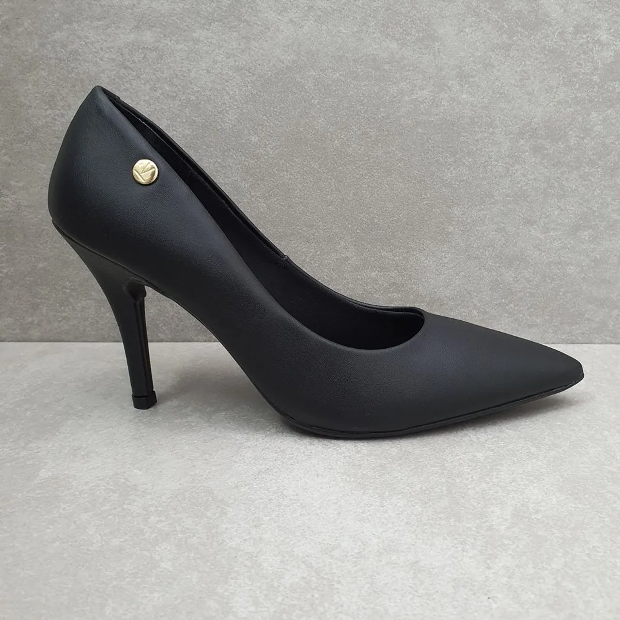 Scarpin Preto Clássico - Salto Fino