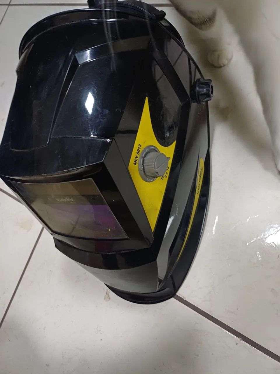 Máscara para solda escurecimento automatico MEV 0913 vonder - Foto 2