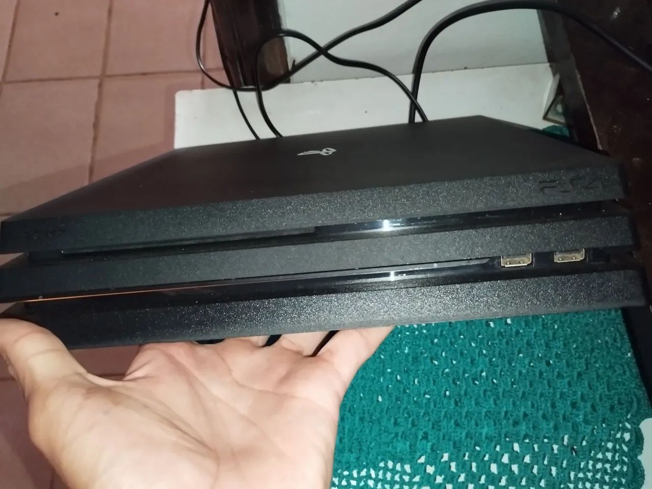 Playstation 4 PRO 2 TB de memória  - Foto 4