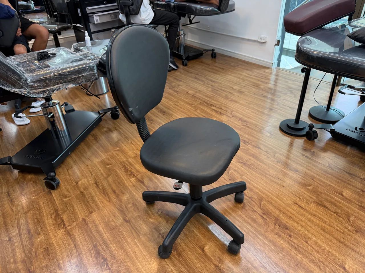 Cadeira de escritório (mocho da pontual)