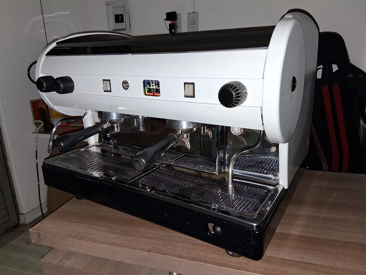 Máquina de Café Expresso Profissional + moinho e porta filtros