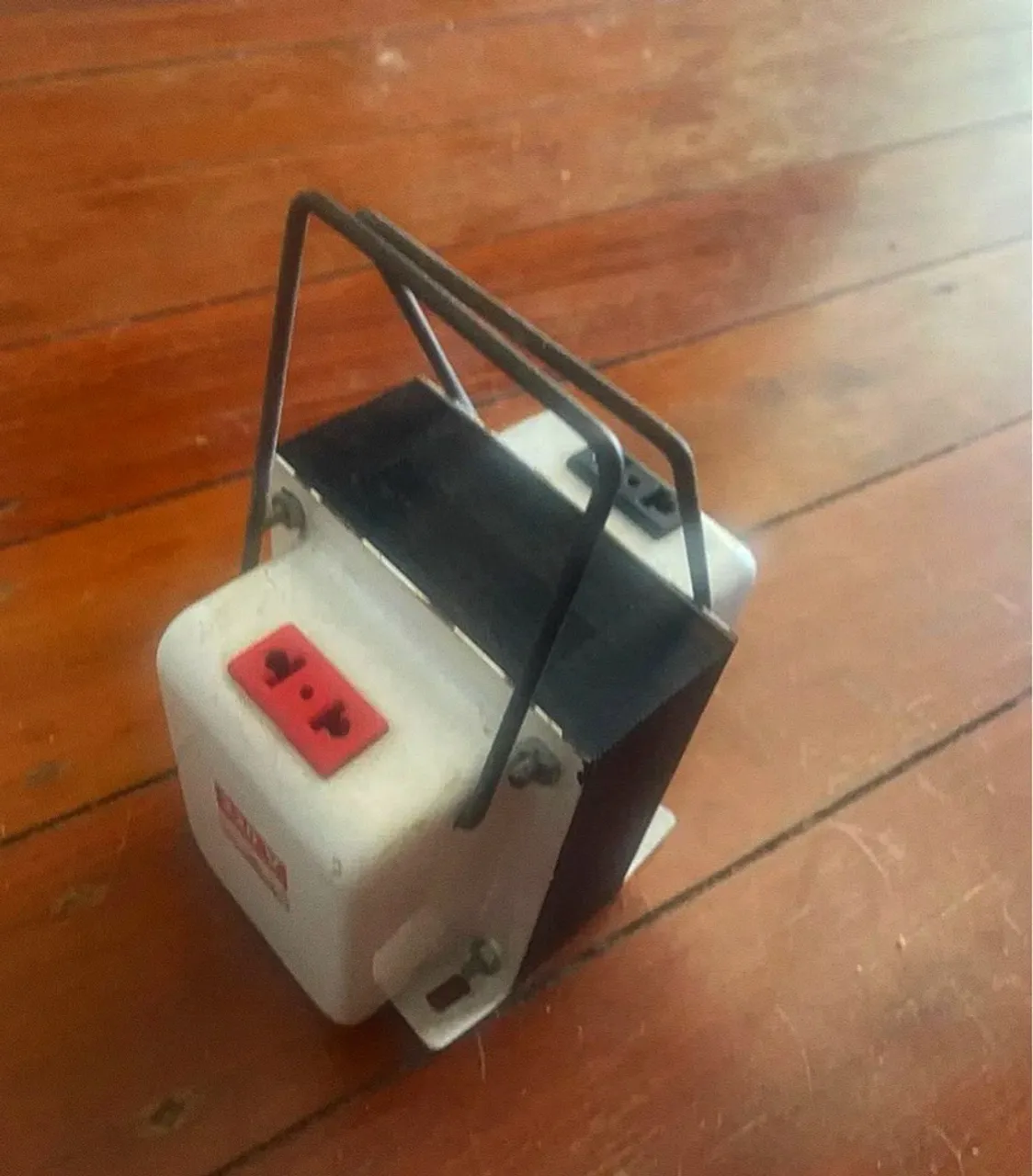 Transformador de Tensão 220V/127V
