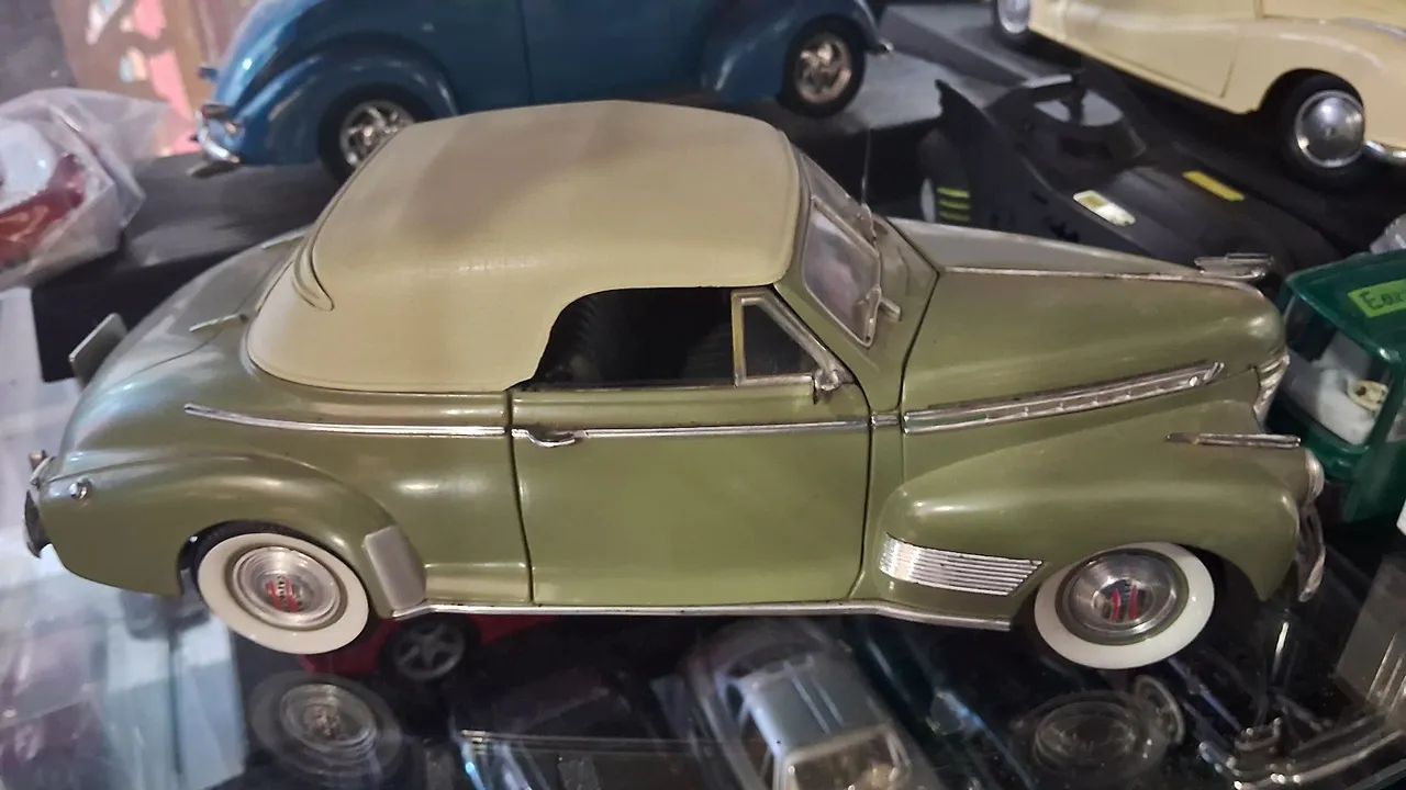 EAGLES RACE 1/18 - 43540 1941 CHEVROLET DELUXE