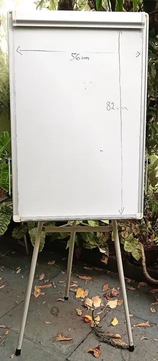 Cavalete Quadro Branco tripé - Foto 4