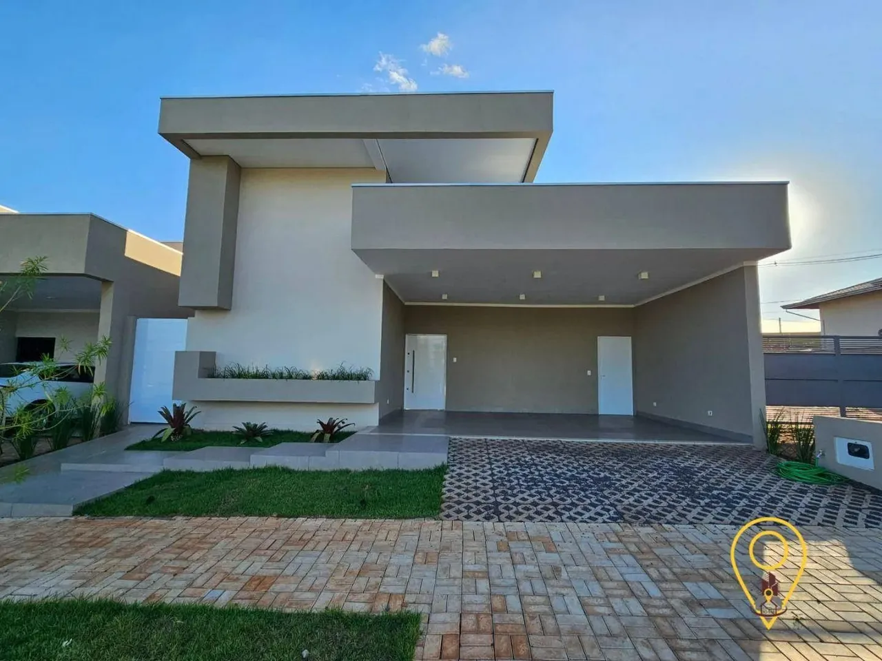 Casa com 3 dormitórios à venda, 164 m² por R$ 980.000 - Condomínio Costa Leste - Três Lago