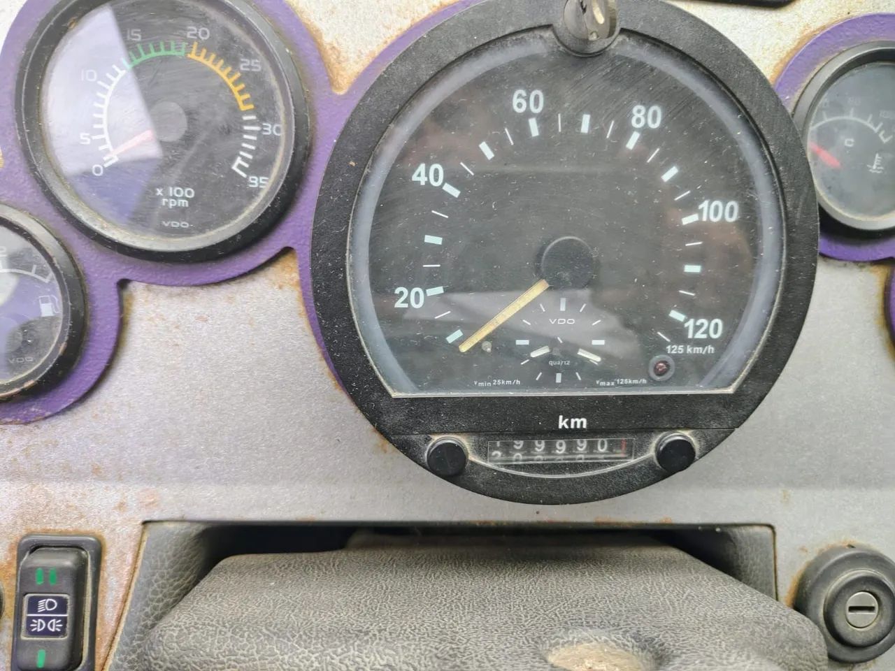 Volare V8 / 26 lugares - Foto 6