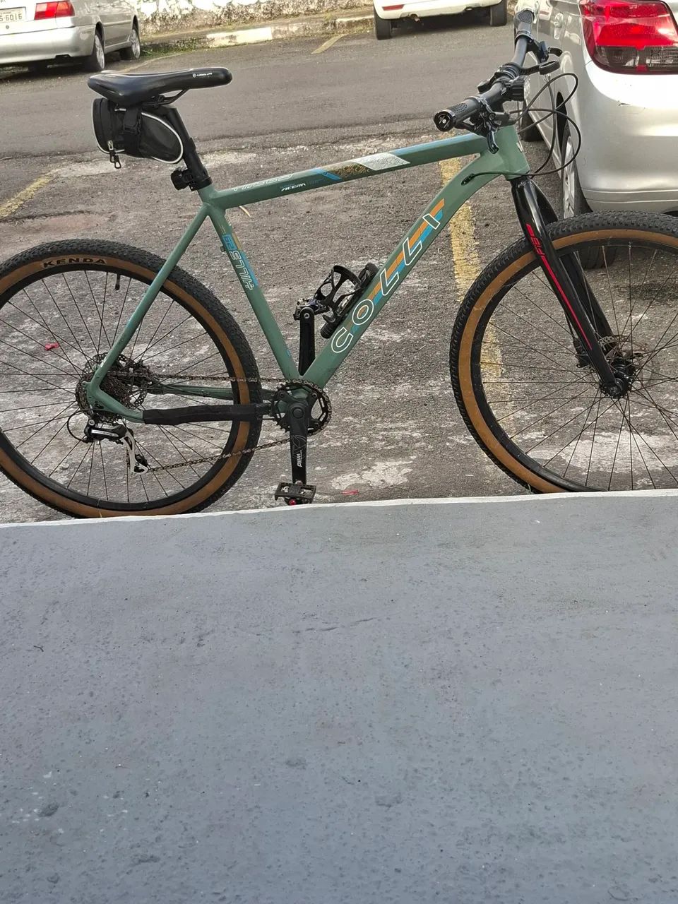 Bicicleta Colli hills com upgrades