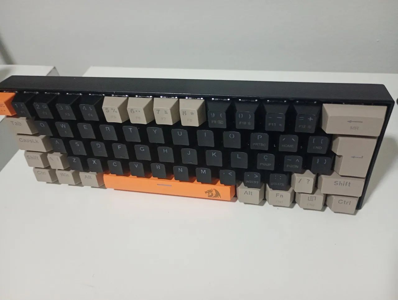 Teclado Redragon Lakshmi ABNT2 Laranja Preto switch Brown Switch Brown ...