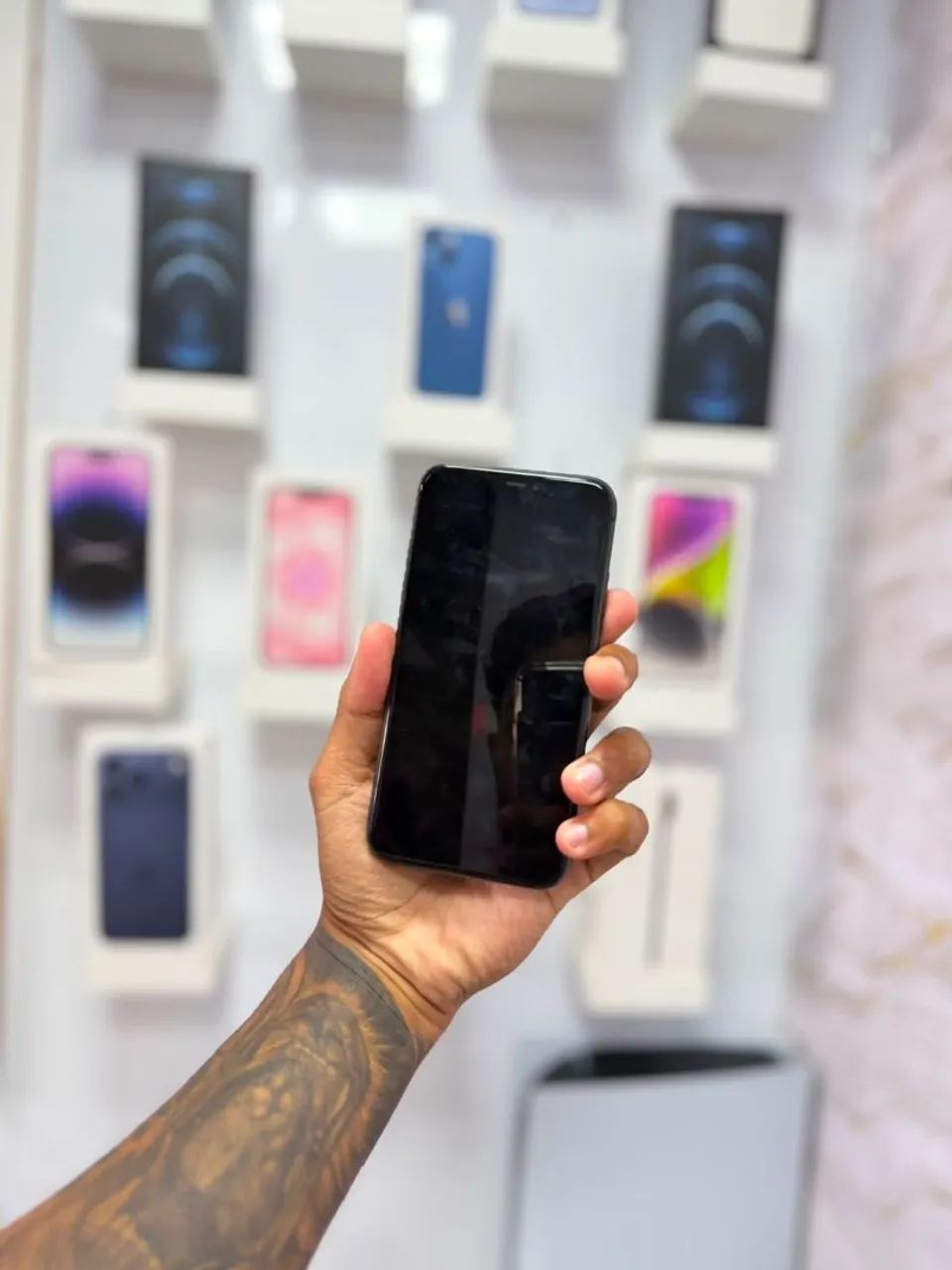 IPHONE 11 64GB<br>TELA NOVA<br>R$ 899 - Foto 4