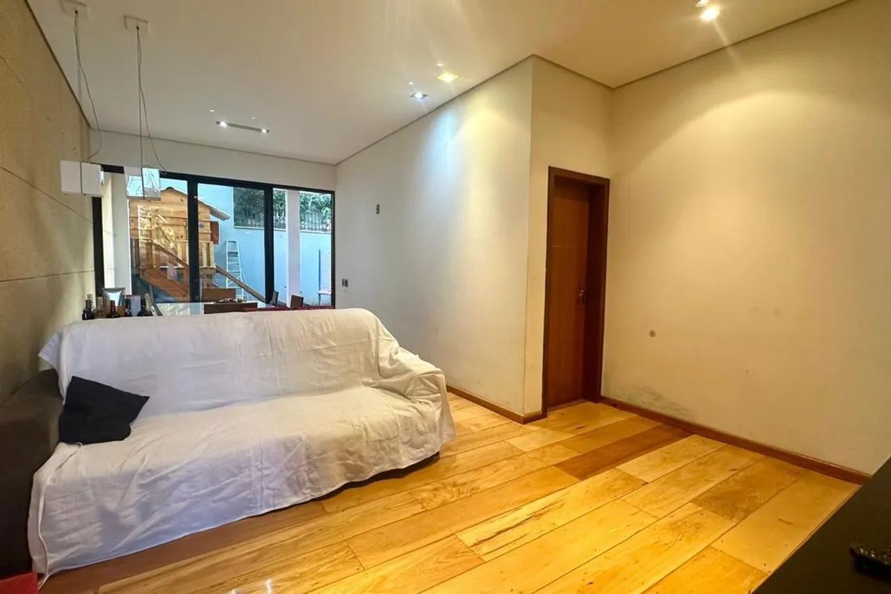 Casa à Venda - Santa Efigênia, 5 Quartos, 192 m2