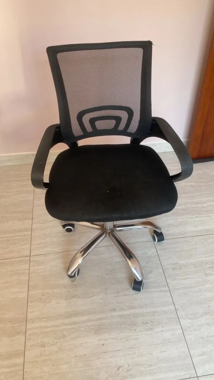 Cadeira de Escritório Semi Nova - Foto 2
