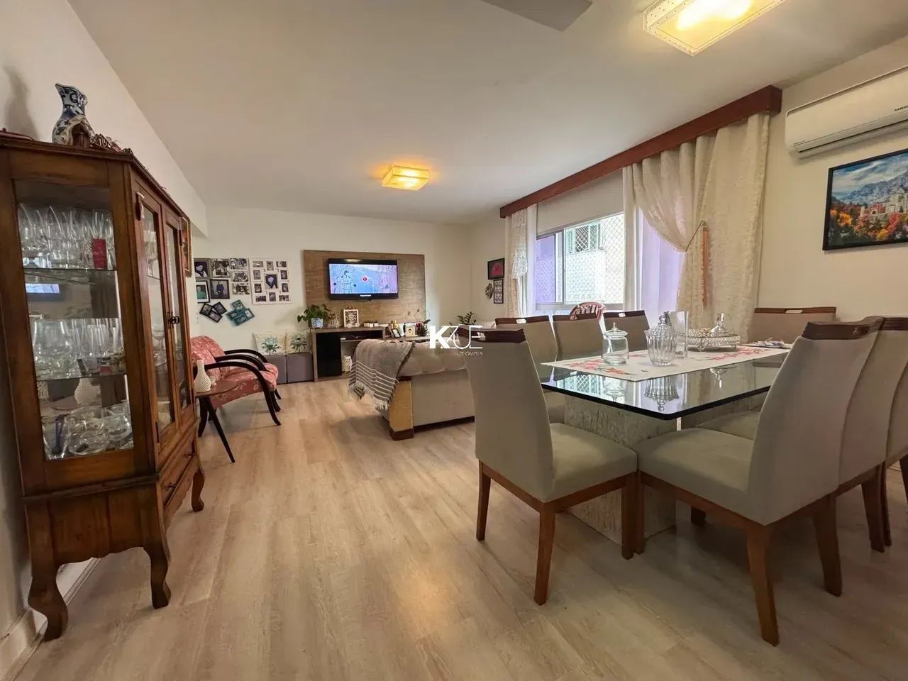 Apartamento amplo com 3 dormitórios, suíte e vista mar!